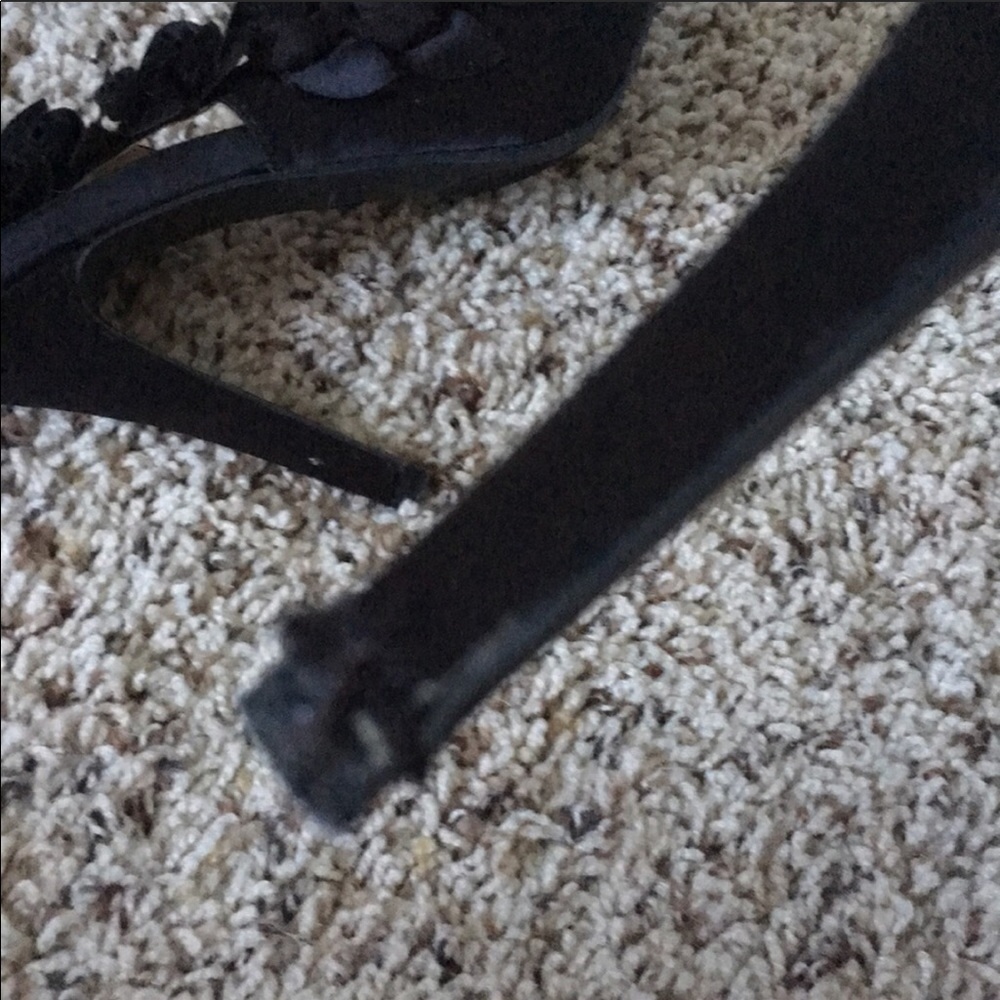 Heels - Picture 6 of 6